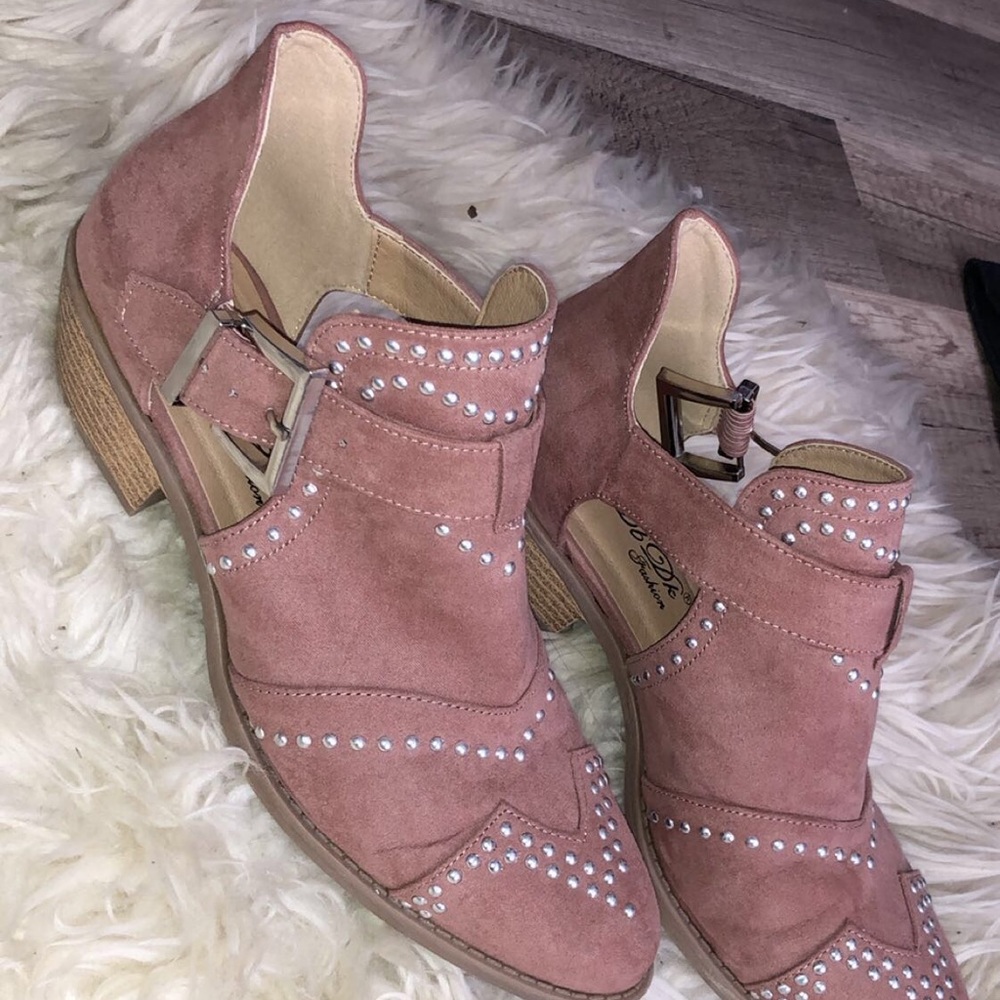 Trendy Blush booties! Feel free to make offers!